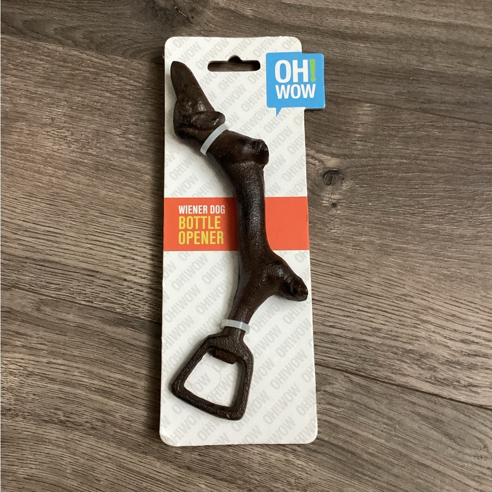 Bottle opener (wiener dog)